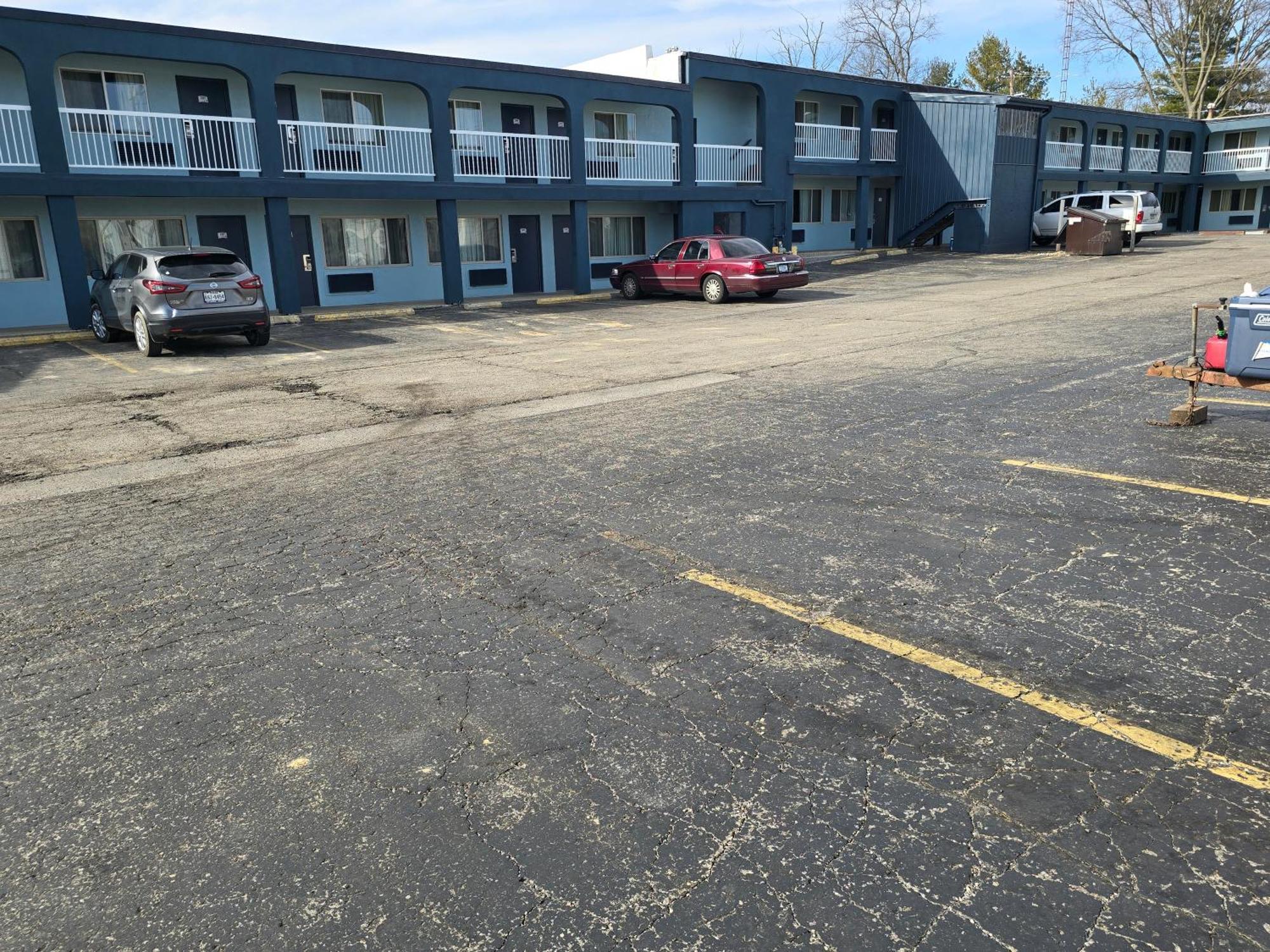Richmond Inn And Suites ภายนอก รูปภาพ