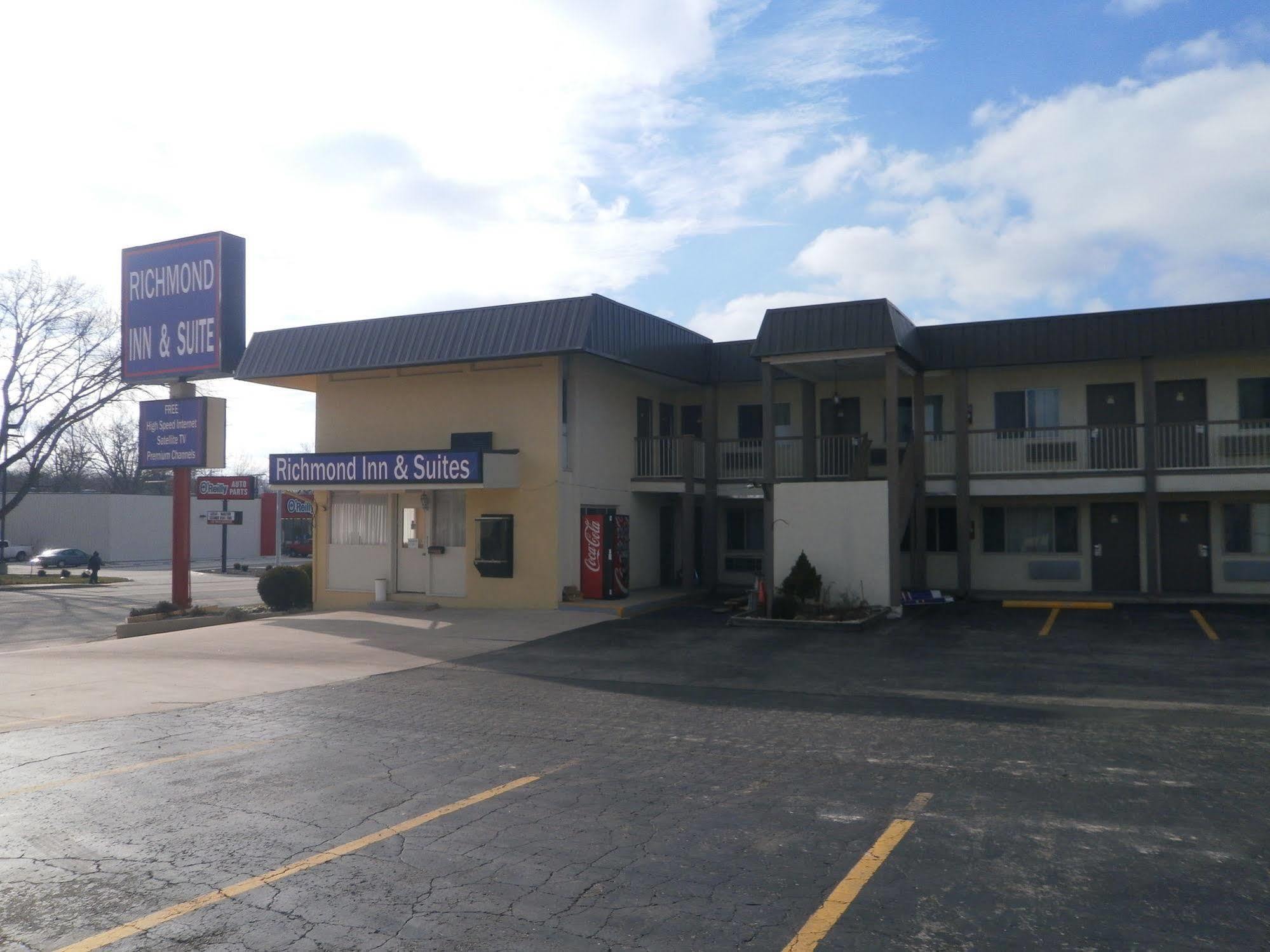 Richmond Inn And Suites ภายนอก รูปภาพ