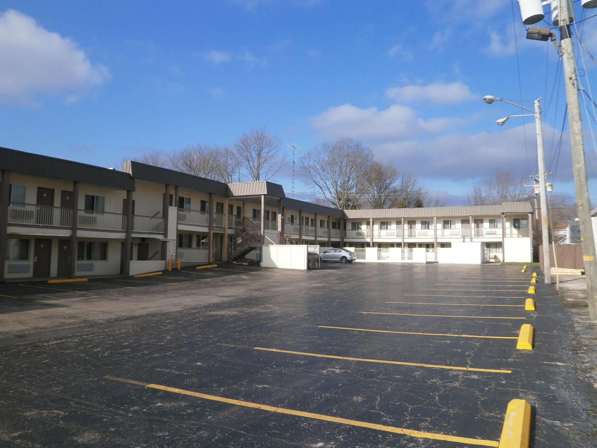 Richmond Inn And Suites ภายนอก รูปภาพ